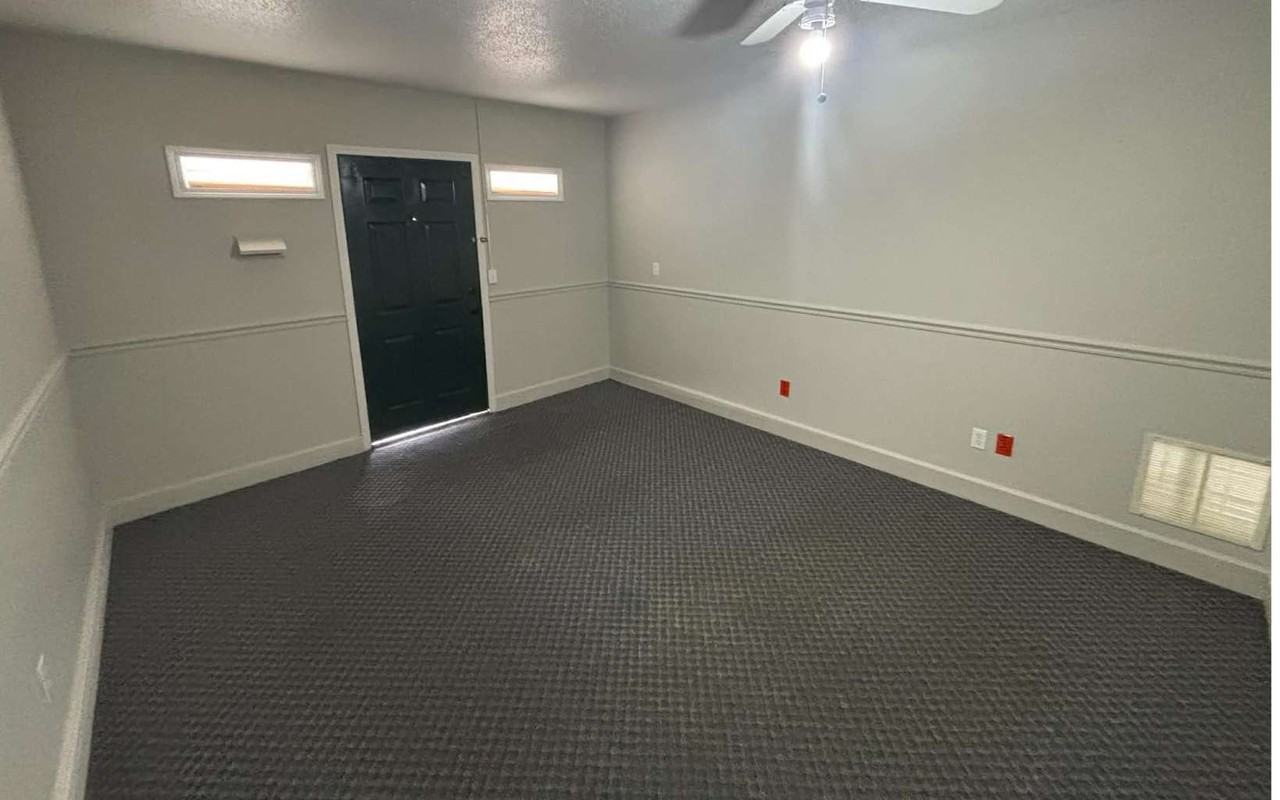 297 Nw Lake City Ave - Photo 7 of 8