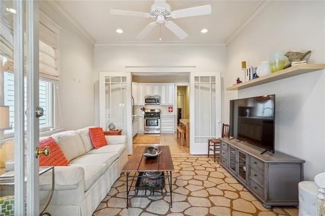 5364 Laurel St - Photo 5 of 12