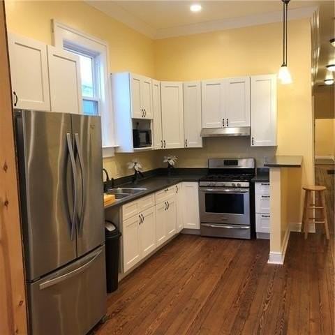 2563 N Prieur St - Photo 2 of 11