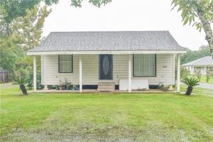 featured image of 20069 Esterbrook Rd