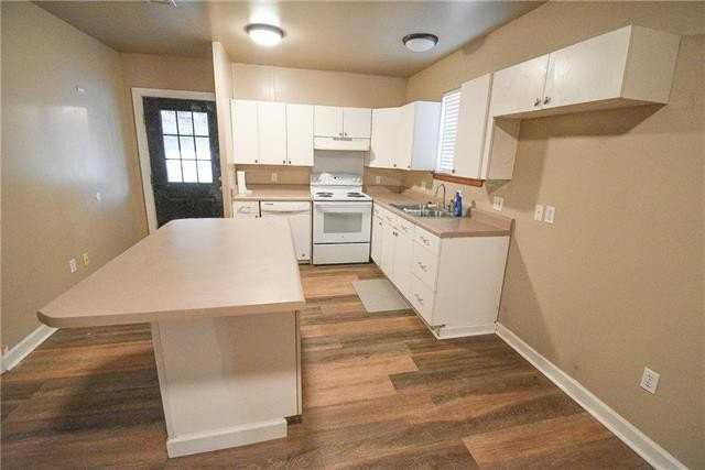 20069 Esterbrook Rd - Photo 4 of 11