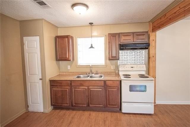 20117 Highway 22 #D - Photo 3 of 14