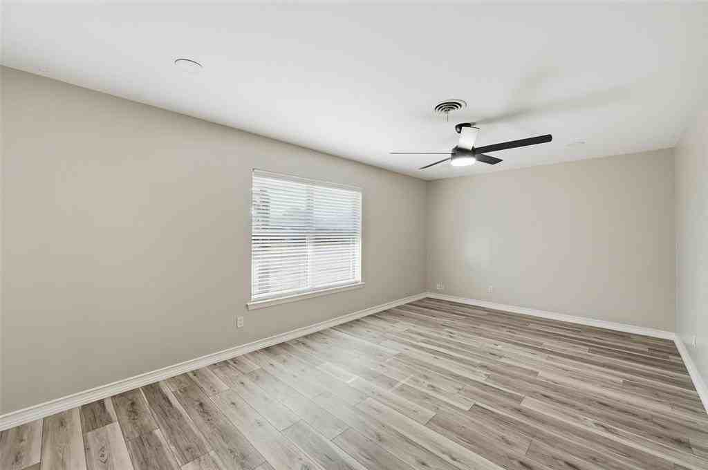 2015 Salem St - Photo 6 of 22