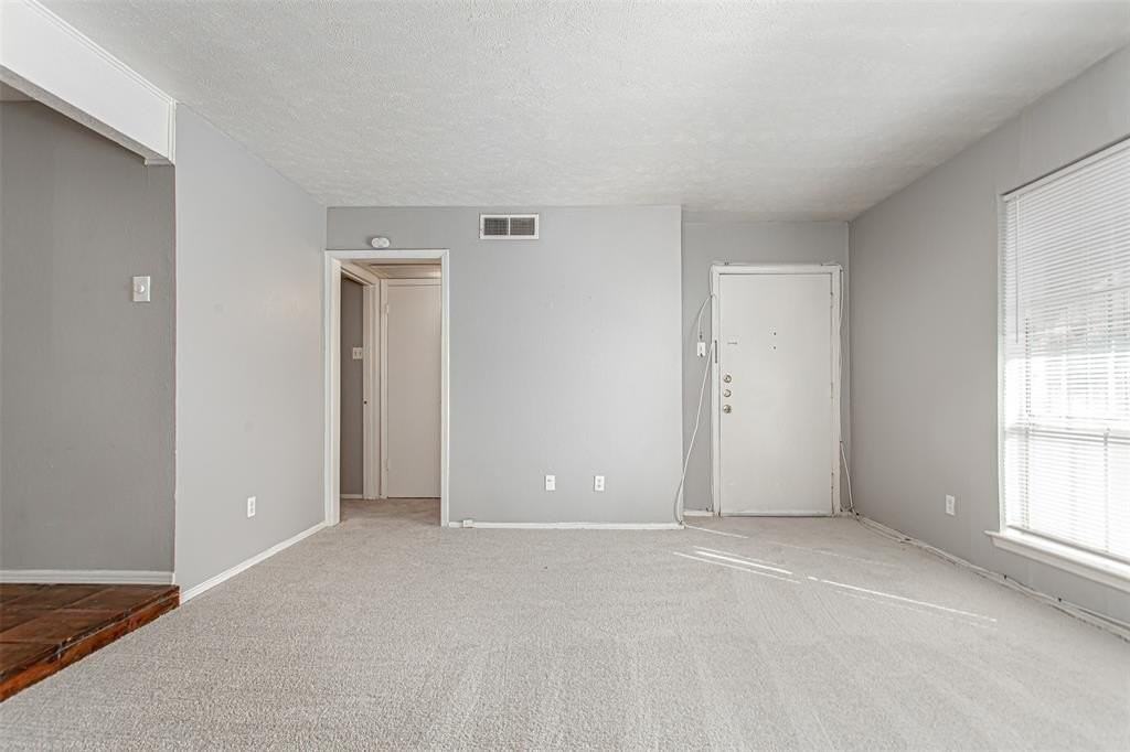 10248 Regal Oaks Dr #A - Photo 4 of 27