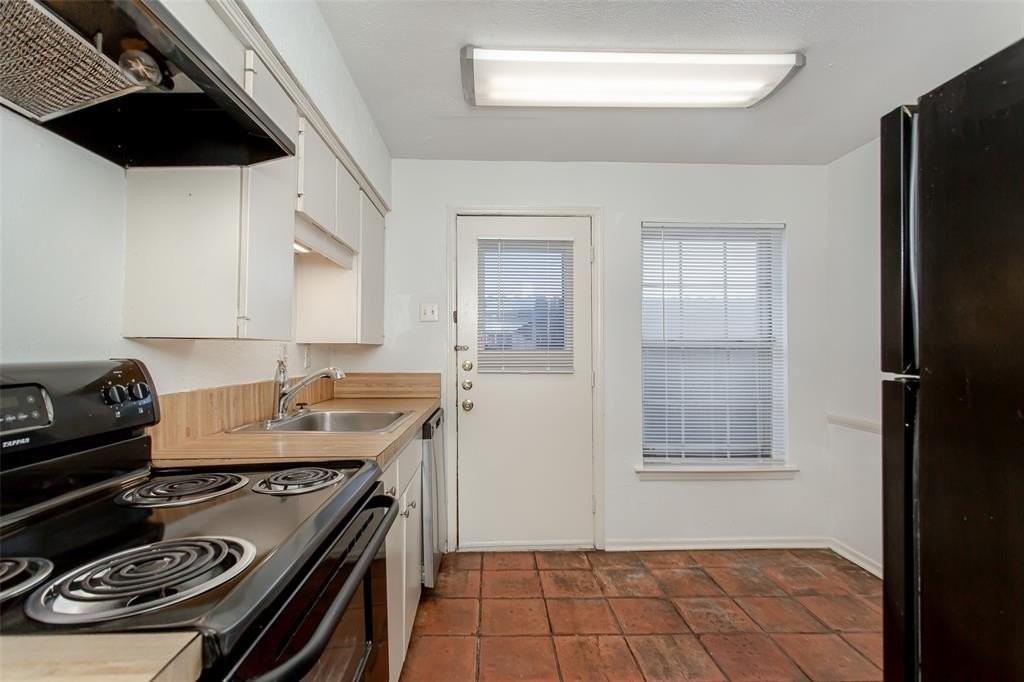 10248 Regal Oaks Dr #A - Photo 7 of 27