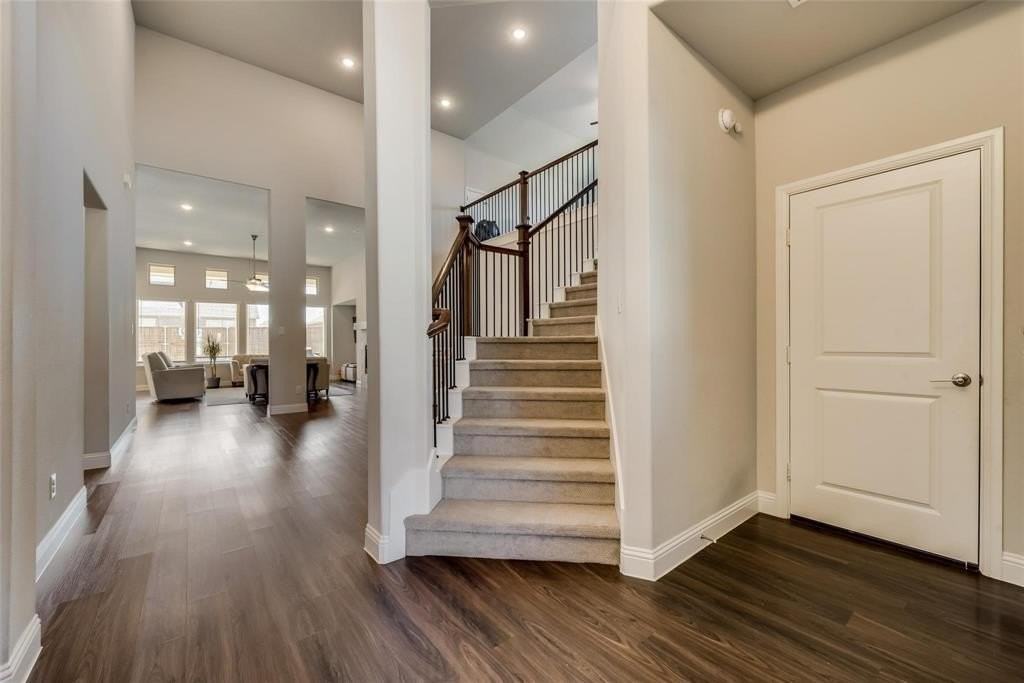 1228 Carinna Dr - Photo 3 of 24