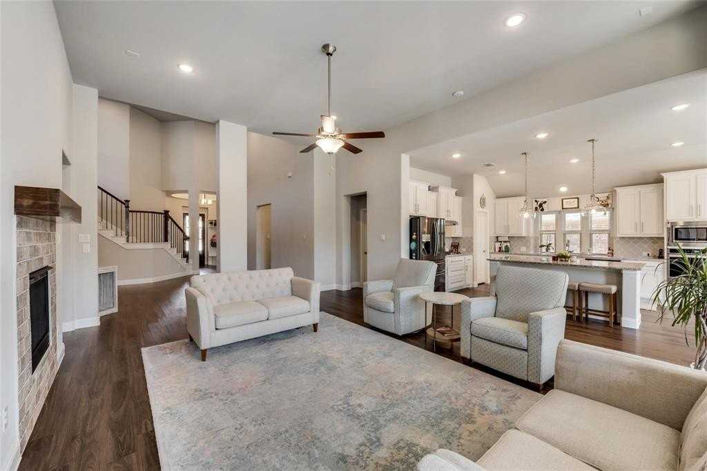 1228 Carinna Dr - Photo 6 of 24