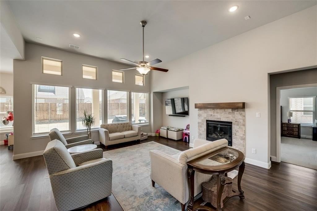 1228 Carinna Dr - Photo 7 of 24