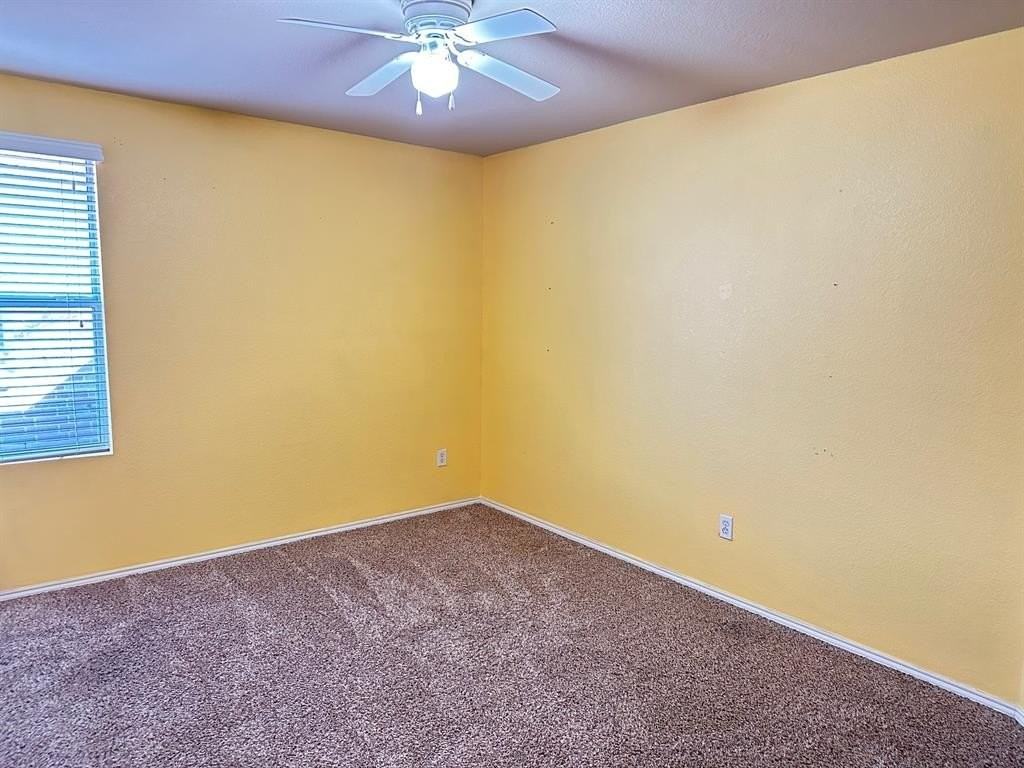 590 Arthur Dr - Photo 6 of 16