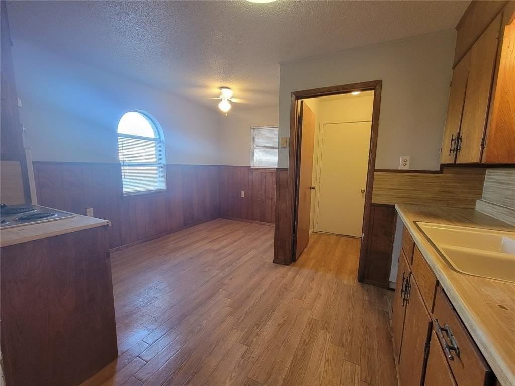 214 Sherwood Ln #6 - Photo 3 of 9