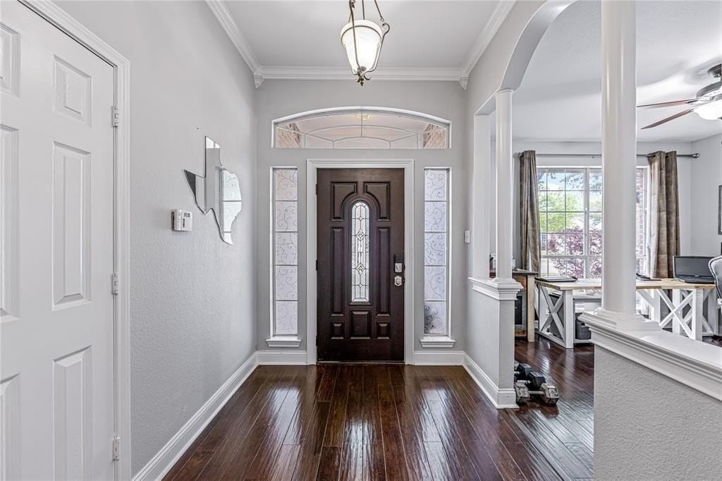 1534 Wayside Dr - Photo 2 of 19