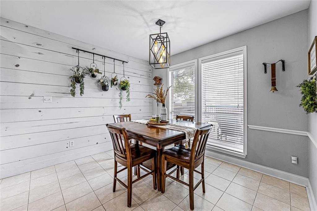 1534 Wayside Dr - Photo 5 of 19