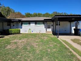 featured image of 609 E University Ave #B