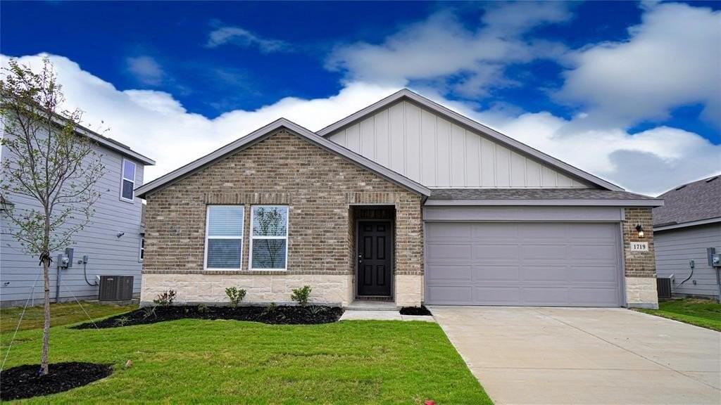 1719 Arroyo Rd - Photo 2 of 27