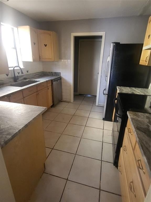 2808 Rutgers Cir #B - Photo 2 of 7