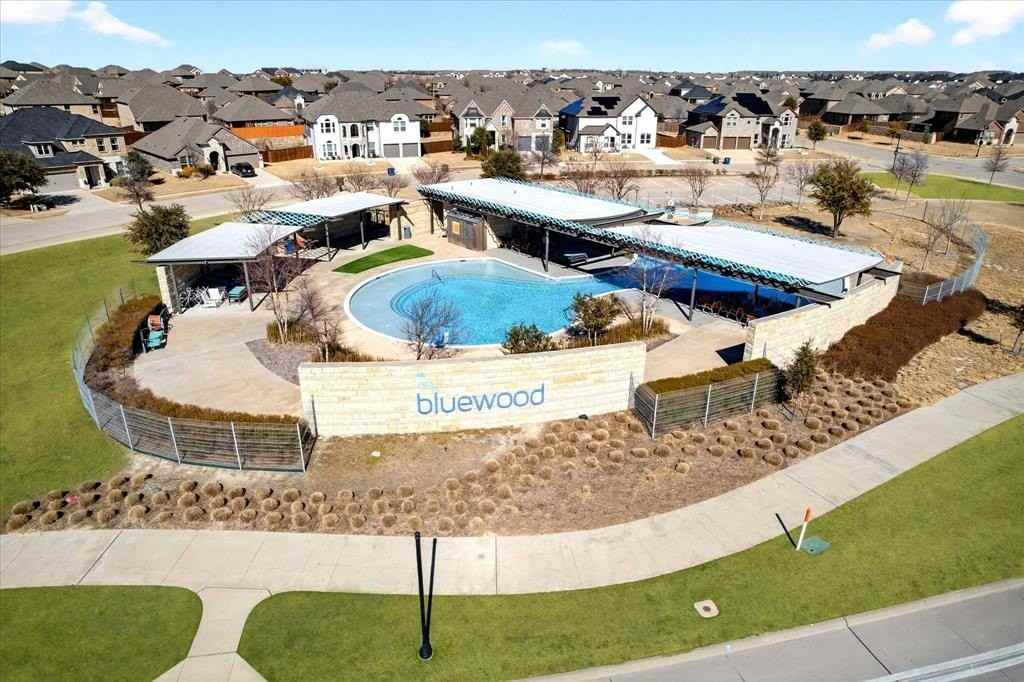 1005 Berry St - Photo 2 of 34