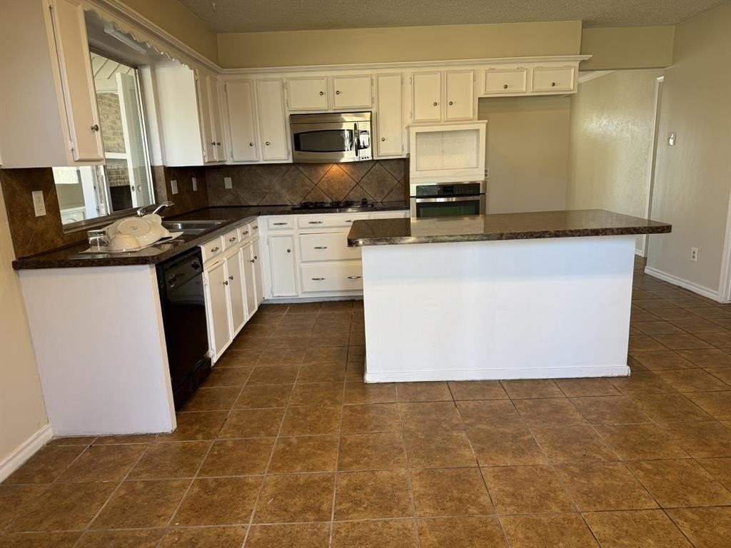 705 Kingsbridge Dr - Photo 7 of 25