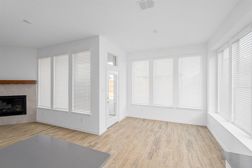 3108 Cottonwood Ln - Photo 5 of 17