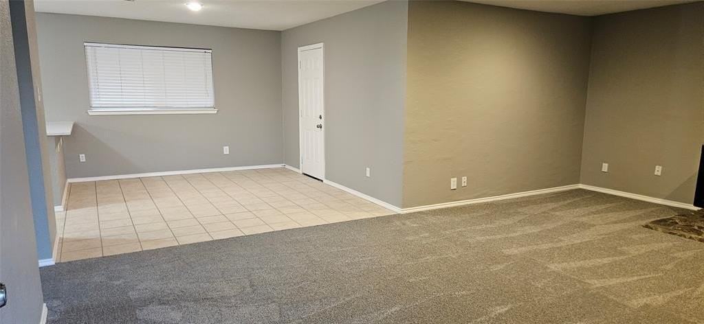 2025 Lamont Dr - Photo 6 of 23