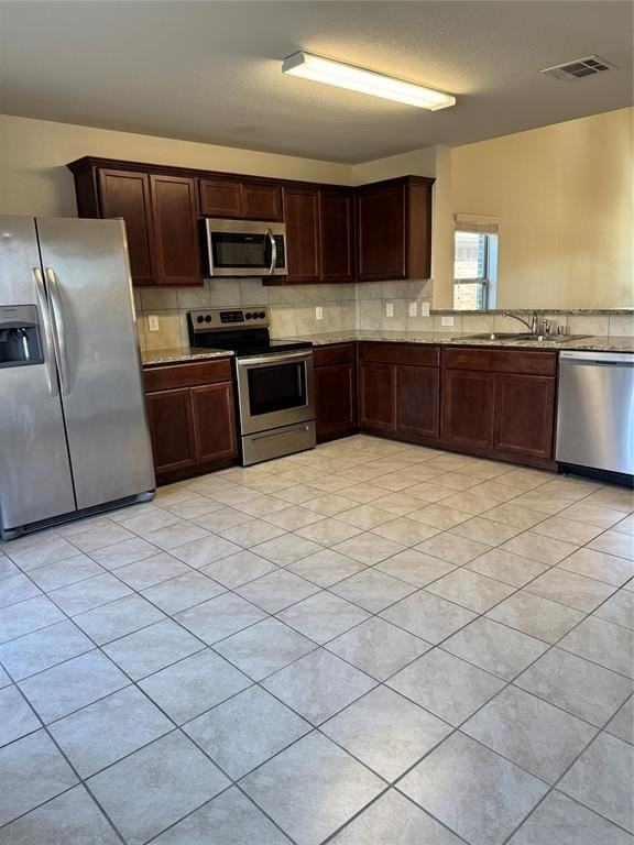 2258 Bryant Ln - Photo 3 of 25