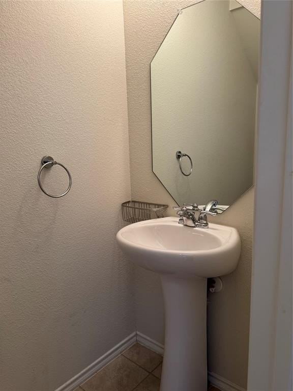 2258 Bryant Ln - Photo 4 of 25