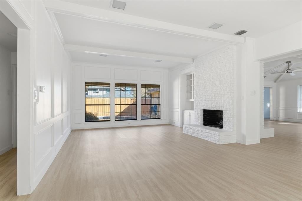 18516 Featherwood Dr - Photo 5 of 32