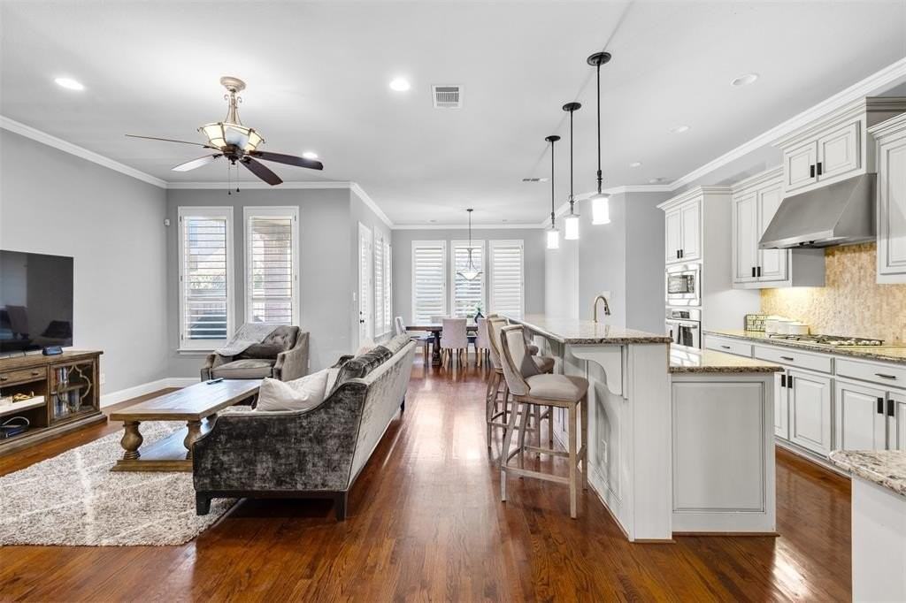 13648 Cobblestone Dr - Photo 4 of 27