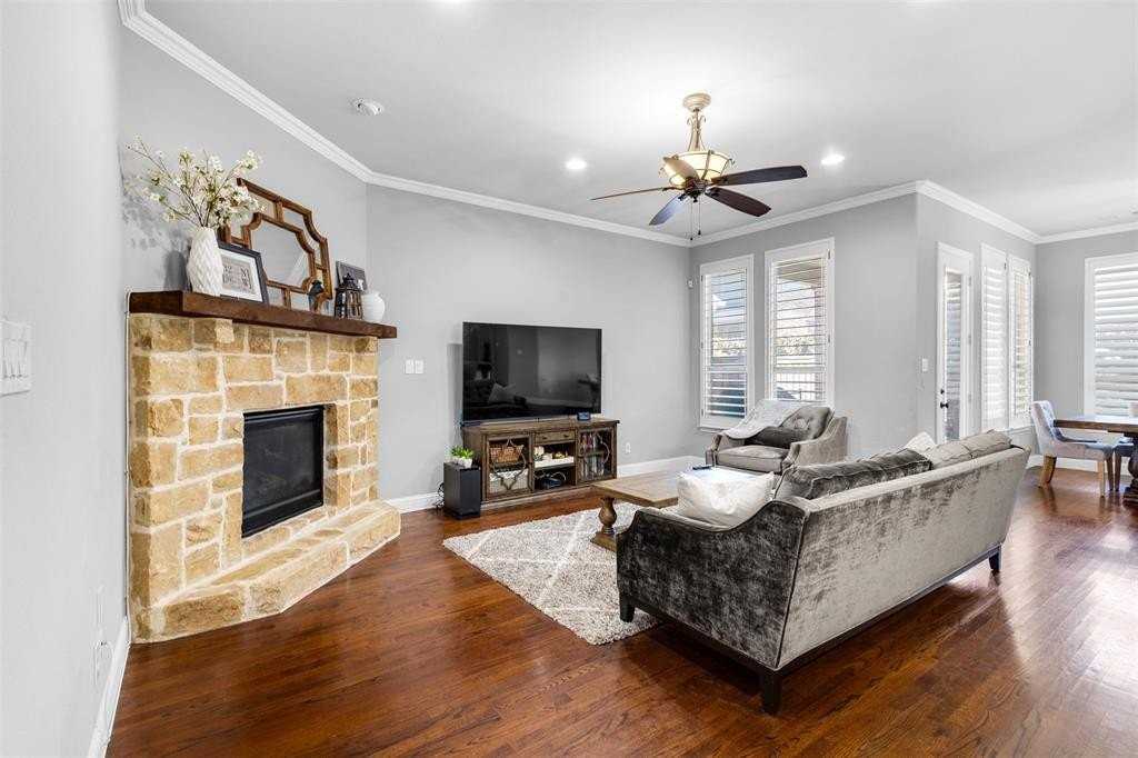 13648 Cobblestone Dr - Photo 5 of 27