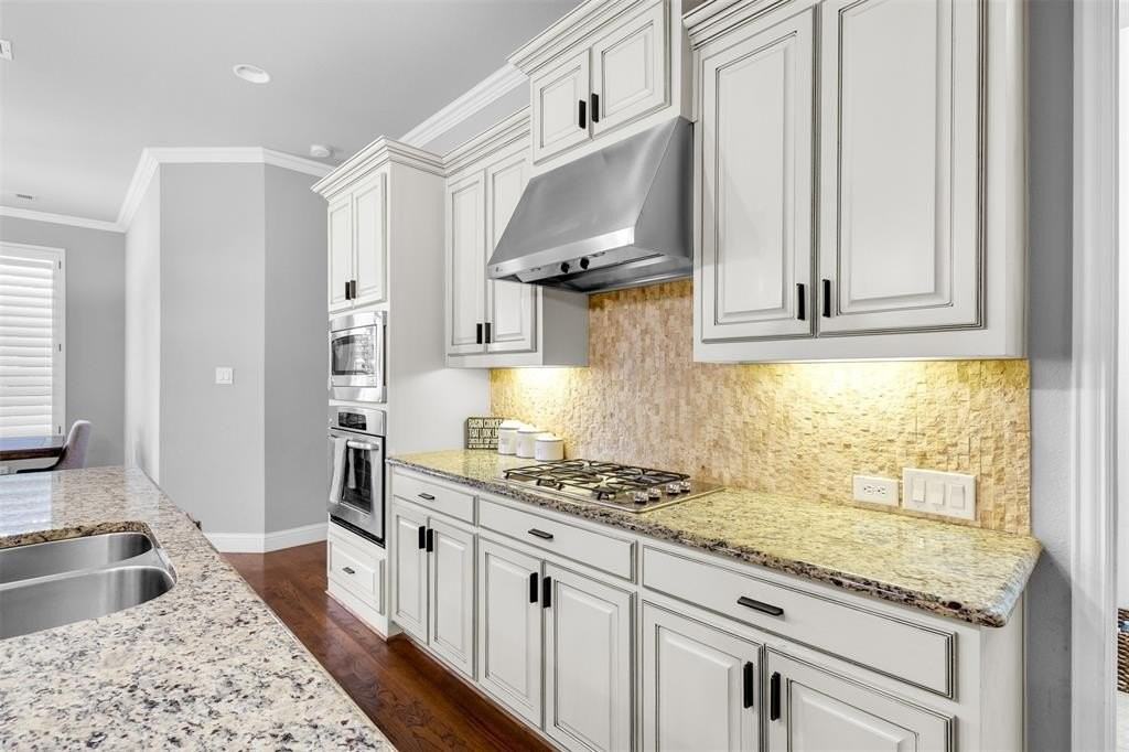 13648 Cobblestone Dr - Photo 7 of 27