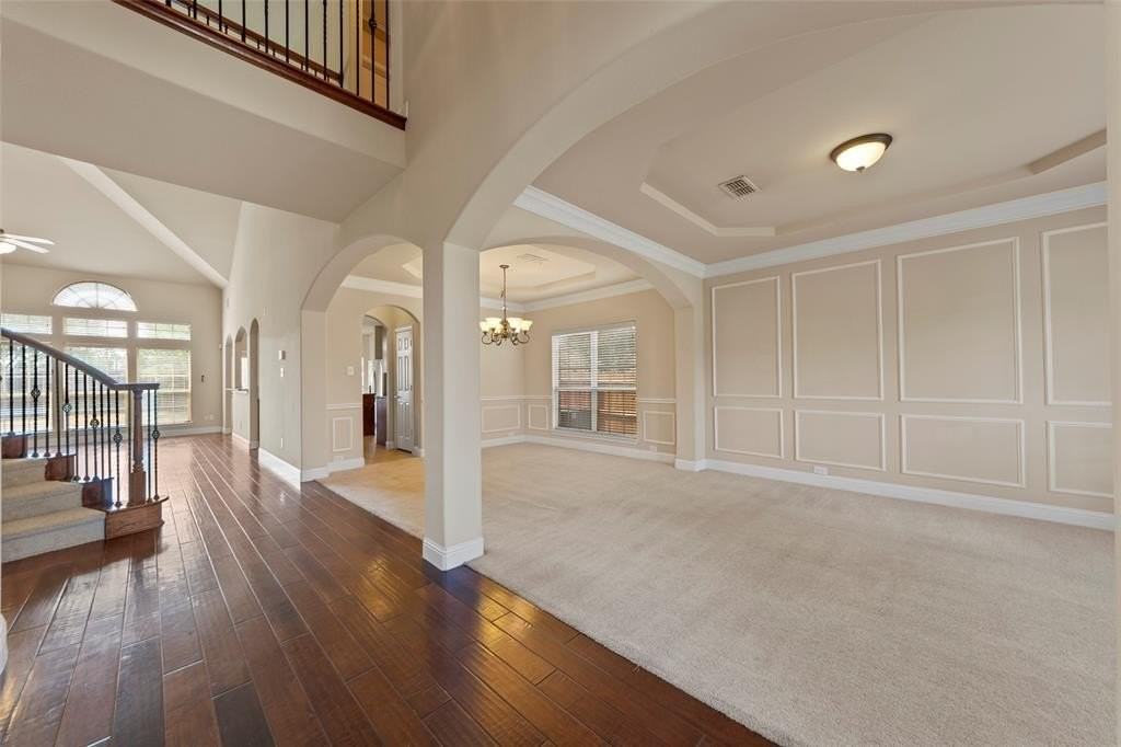 6529 Abrams Dr - Photo 3 of 39