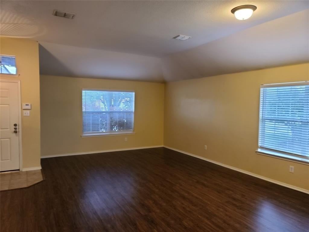 1017 Pebblecreek Dr - Photo 3 of 40