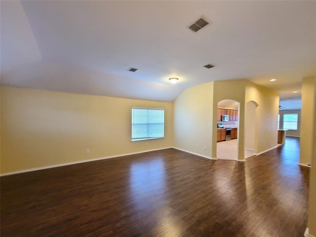 1017 Pebblecreek Dr - Photo 4 of 40