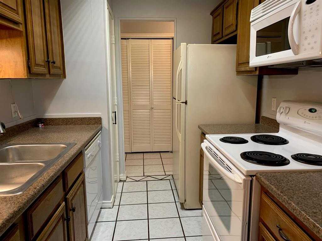 1609 Marsh Ln #110 - Photo 5 of 11