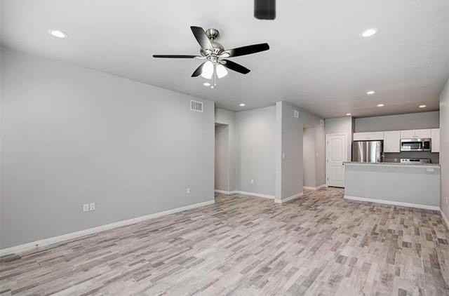 302 Mill St - Photo 6 of 25