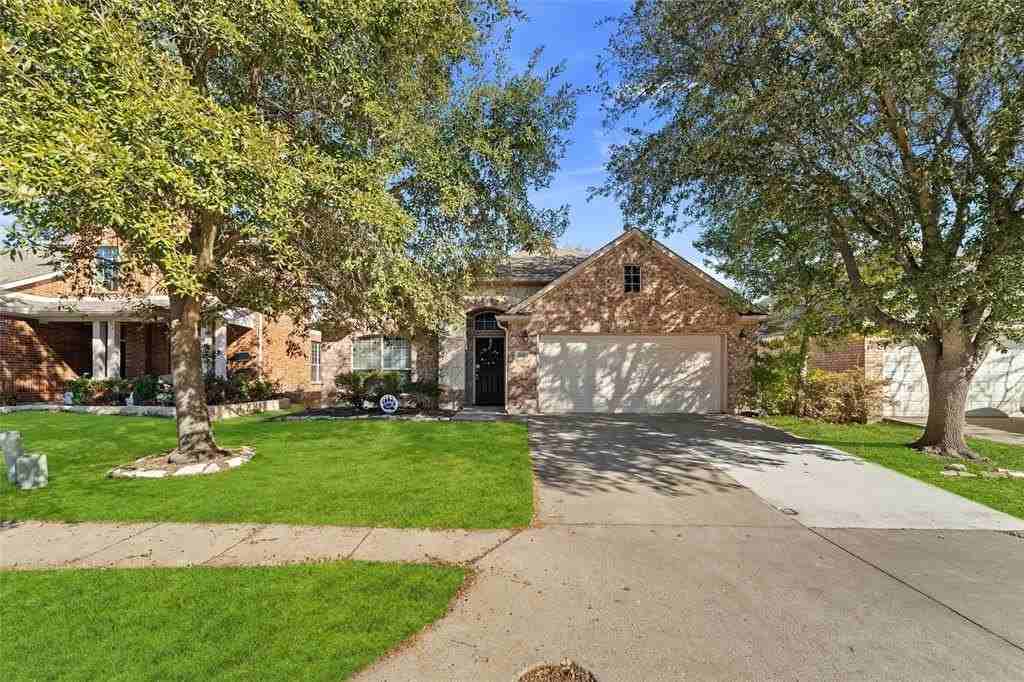 2605 Swan Dr - Photo 2 of 22