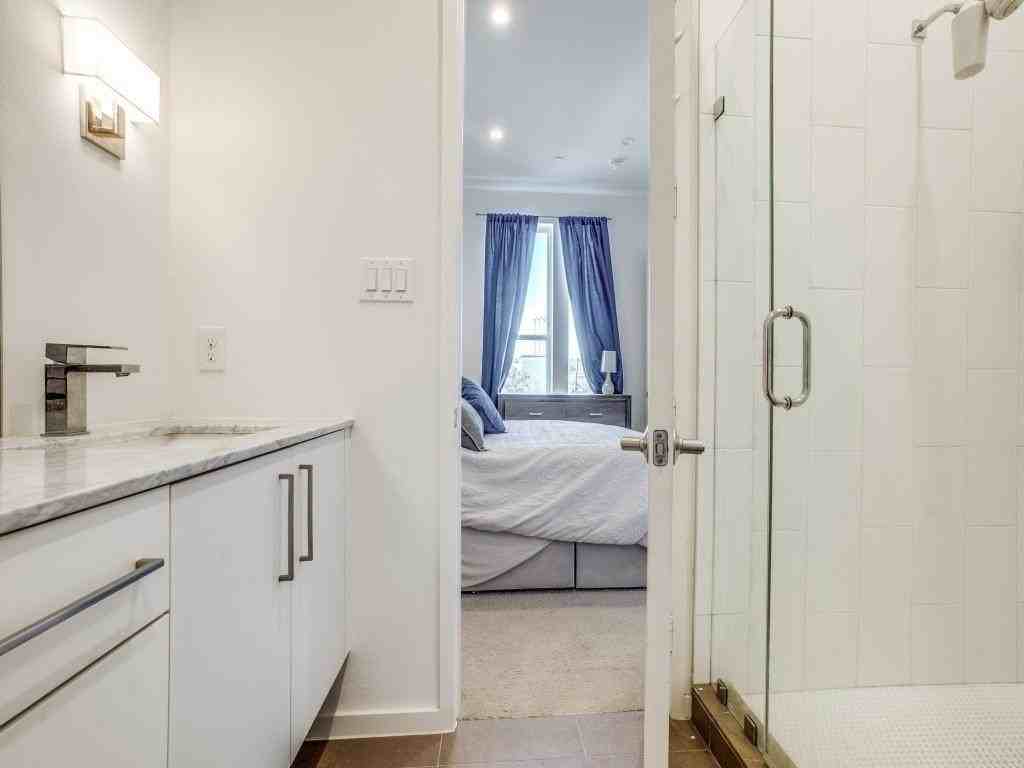 1514 N Washington Ave #105 - Photo 7 of 12