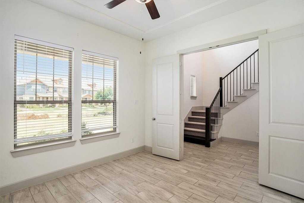 4618 Marble Canyon Way - Photo 4 of 26