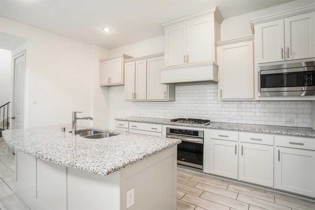 4618 Marble Canyon Way - Photo 6 of 26