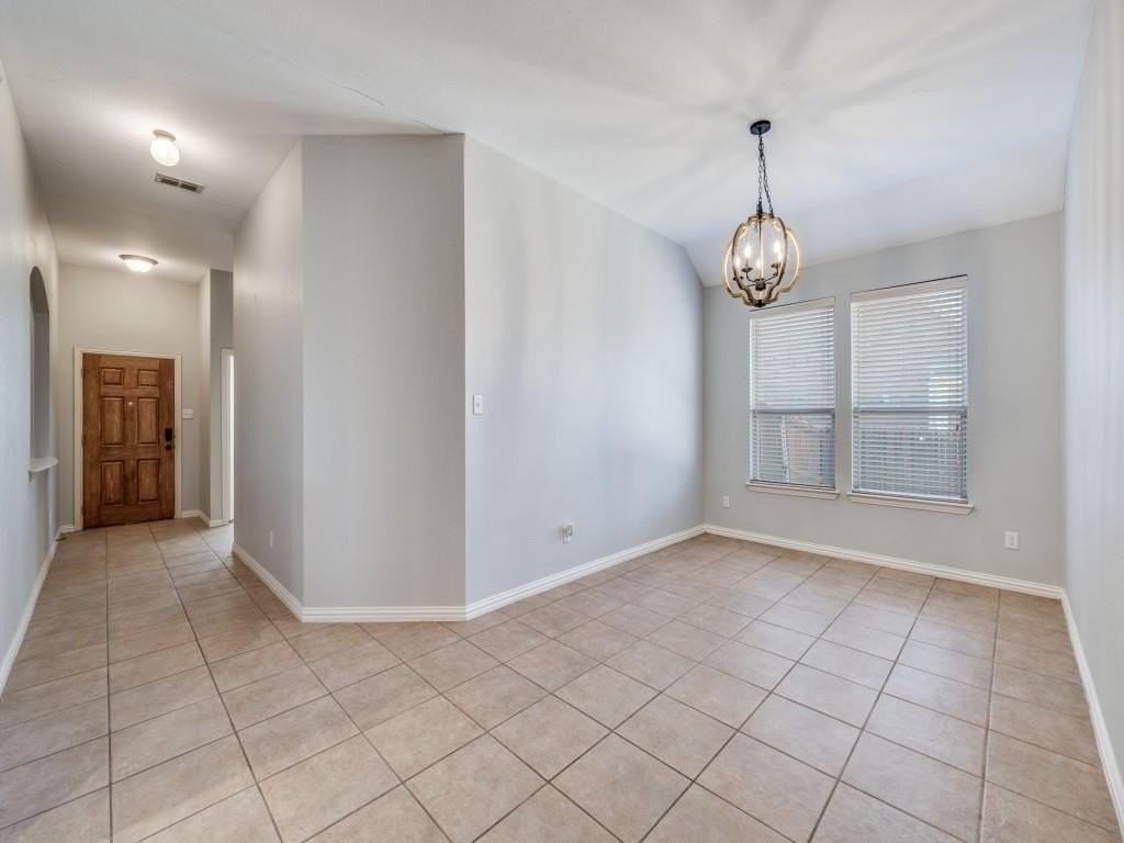 805 Lake Worth Trl - Photo 2 of 13