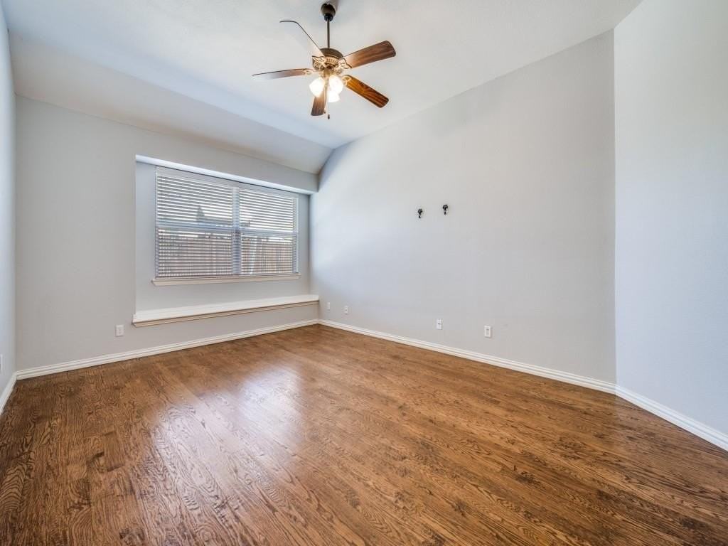 805 Lake Worth Trl - Photo 7 of 13