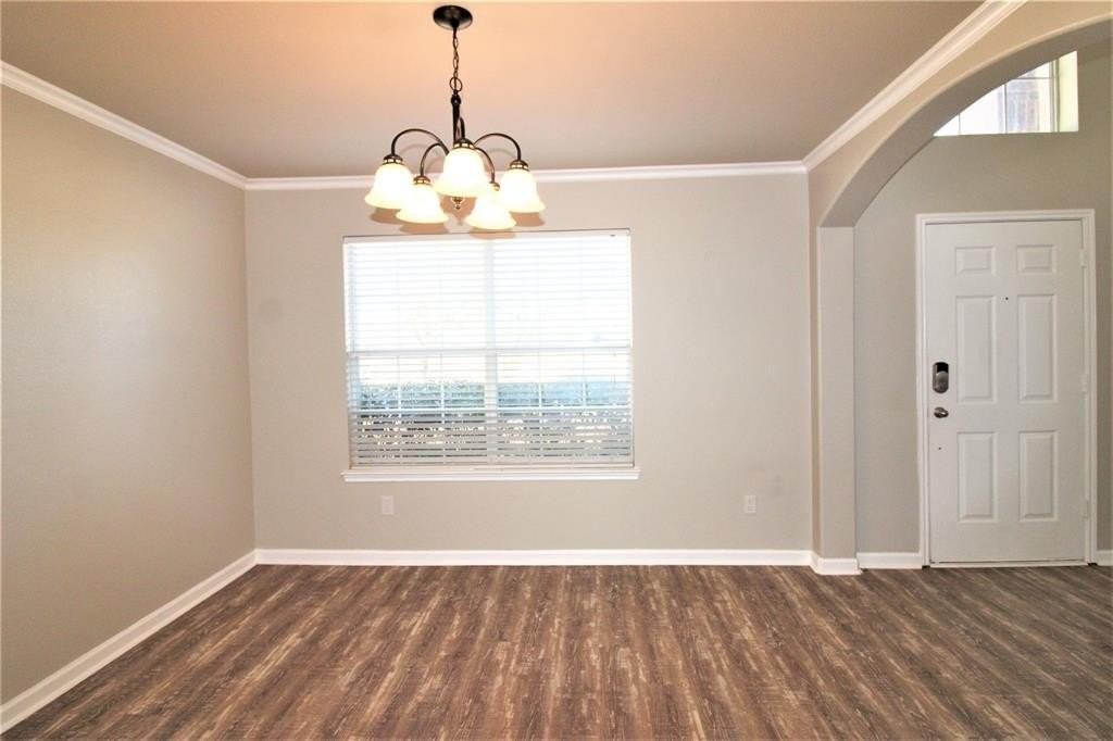 2201 Green Hill Dr - Photo 4 of 30