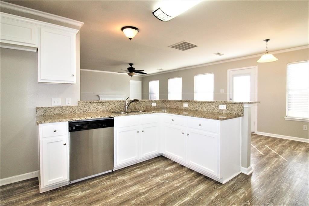 2201 Green Hill Dr - Photo 7 of 30