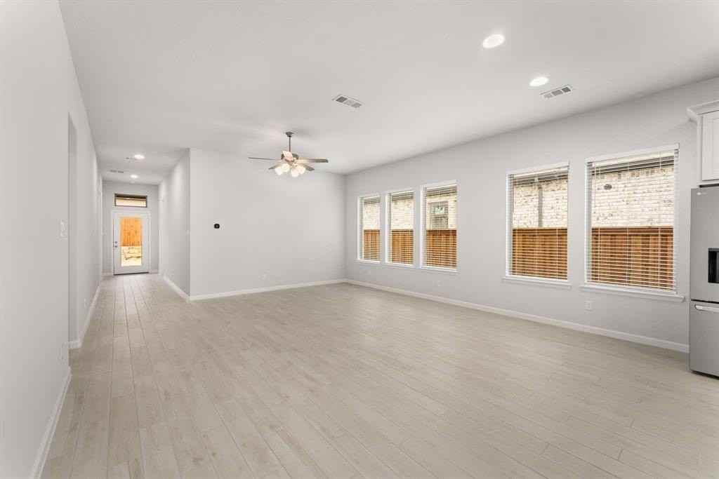 3109 Cottontail Dr - Photo 7 of 18