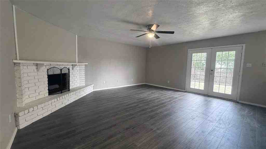 6933 Glenhurst Dr - Photo 4 of 24