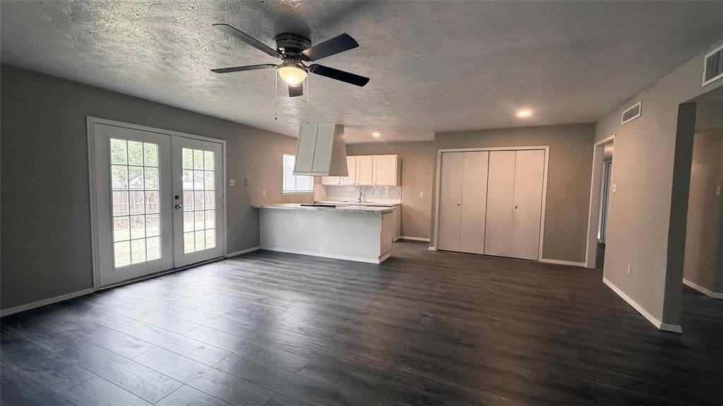 6933 Glenhurst Dr - Photo 5 of 24