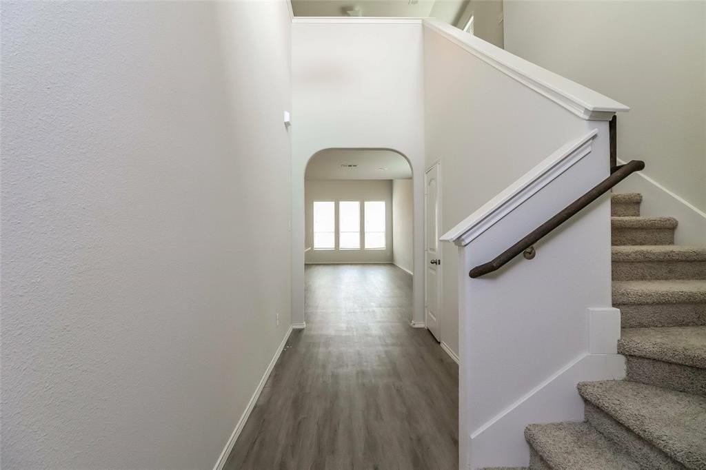 8304 Runner Oak Ln - Photo 7 of 19