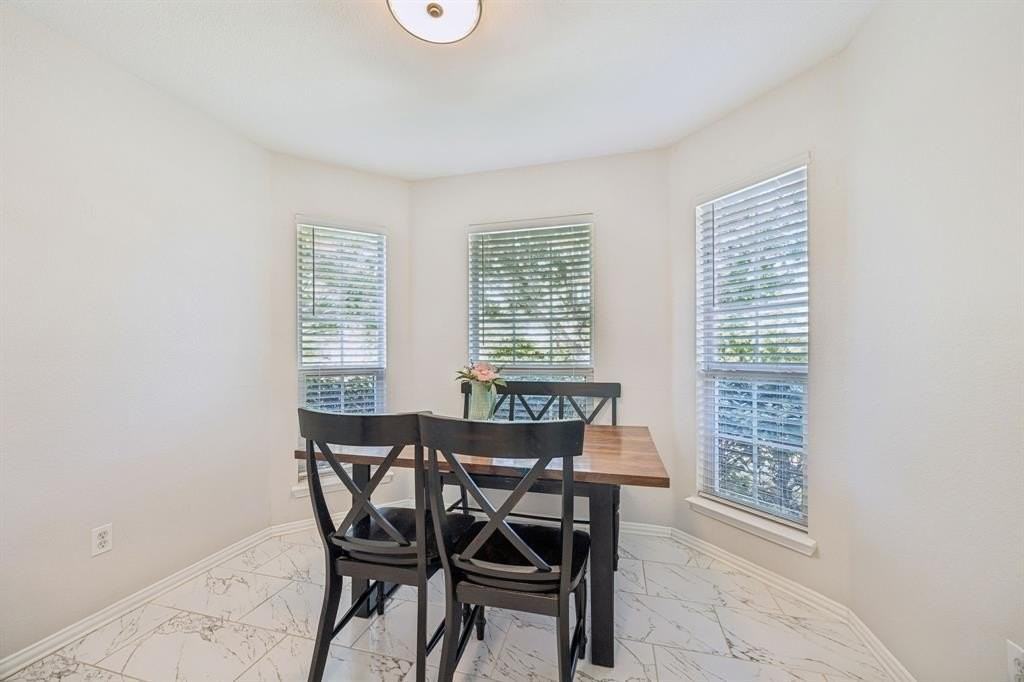 3810 Wolf Creek Ln - Photo 7 of 12