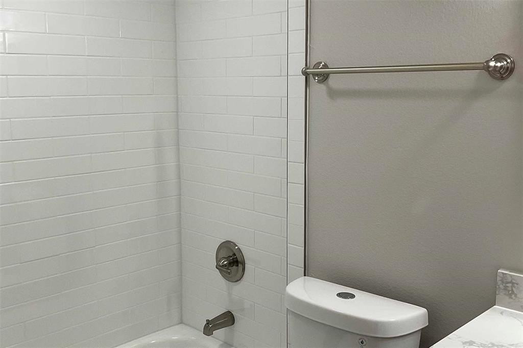 6011 Interstate Highway - Photo 2 of 6