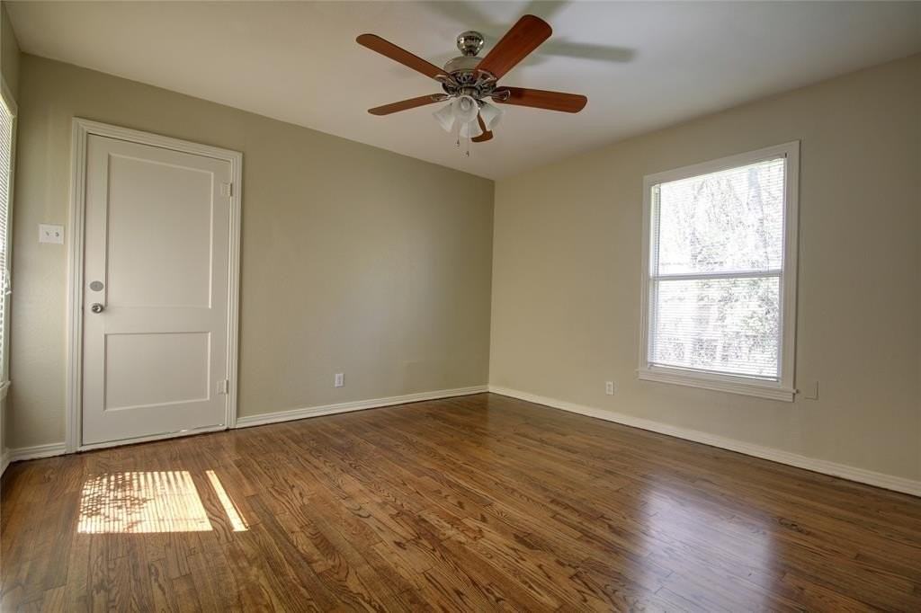 505 Roberts St - Photo 7 of 9