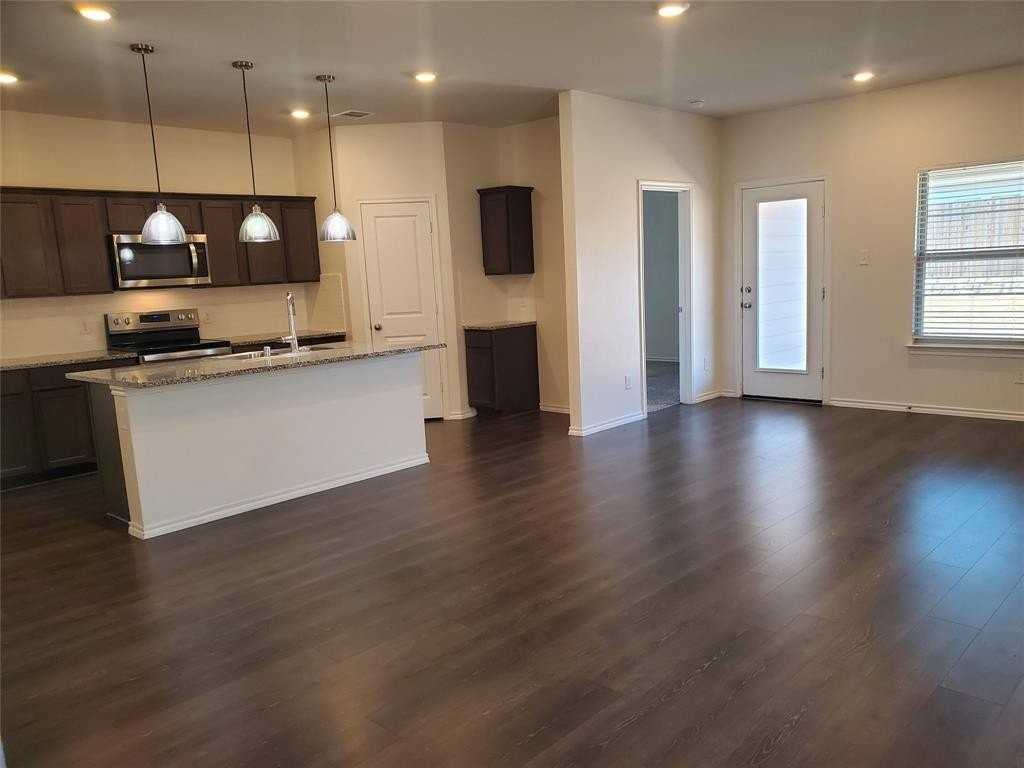 2043 Serval Ln - Photo 3 of 13